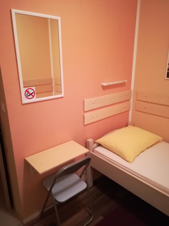 Cinema House Single & Double Rooms & Studio Apartments بولا المظهر الخارجي الصورة