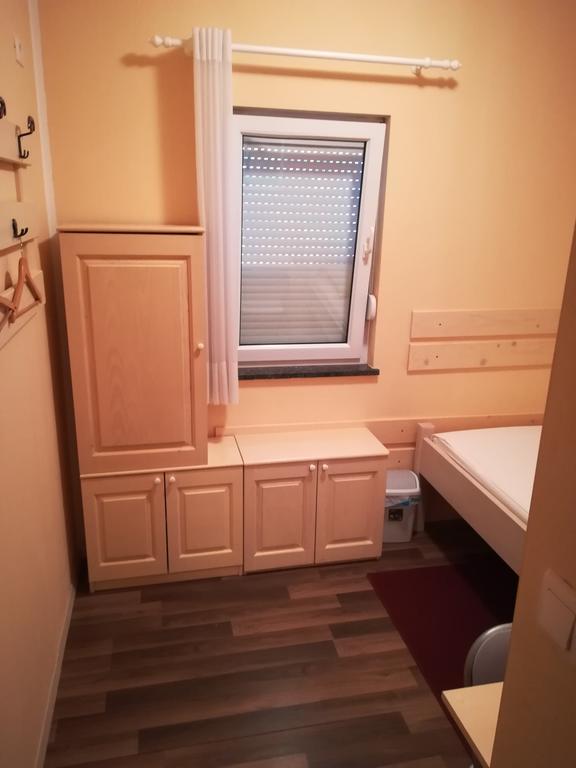 Cinema House Single & Double Rooms & Studio Apartments بولا المظهر الخارجي الصورة