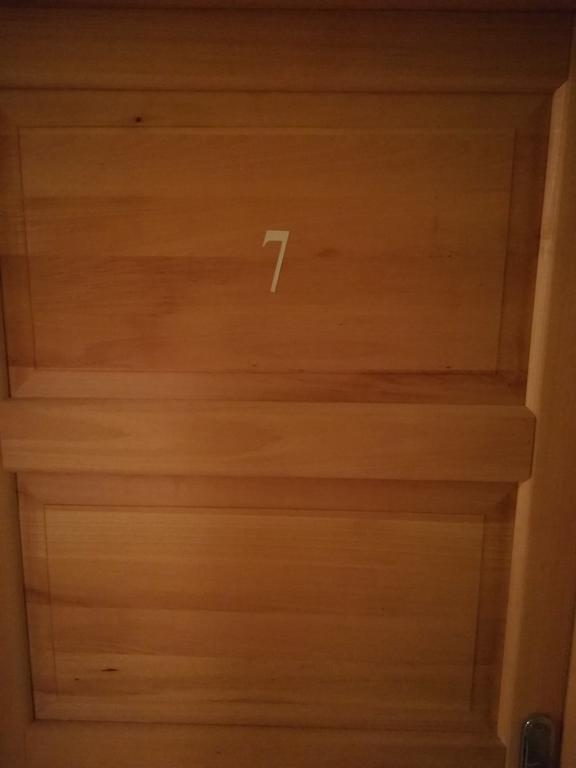Cinema House Single & Double Rooms & Studio Apartments بولا المظهر الخارجي الصورة
